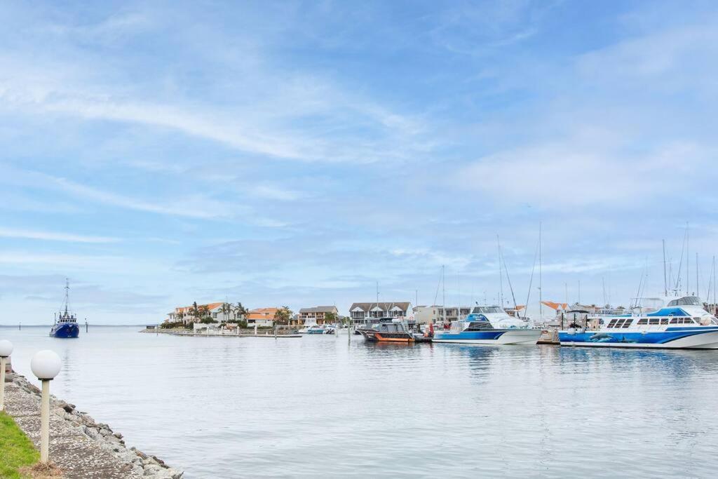 Waterfront Townhouse - Picturesque Marina Views Apartamento Port Lincoln Exterior foto